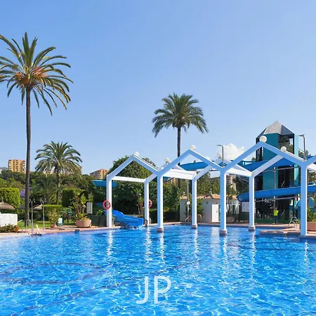 Benalbeach Bright And Quiet Terrace With Garden And Sea Views Апартаменти Бенальмадена