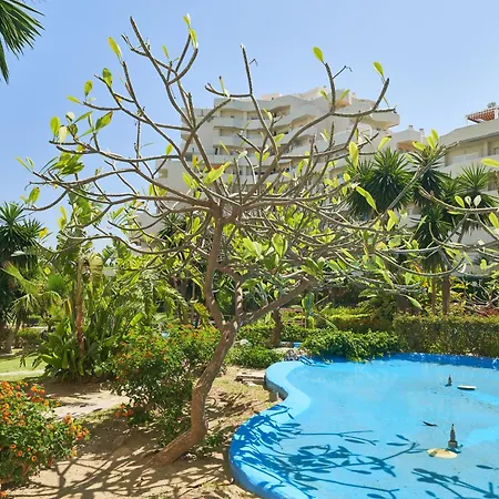Апартаменти Benalbeach Bright And Quiet Terrace With Garden And Sea Views *
